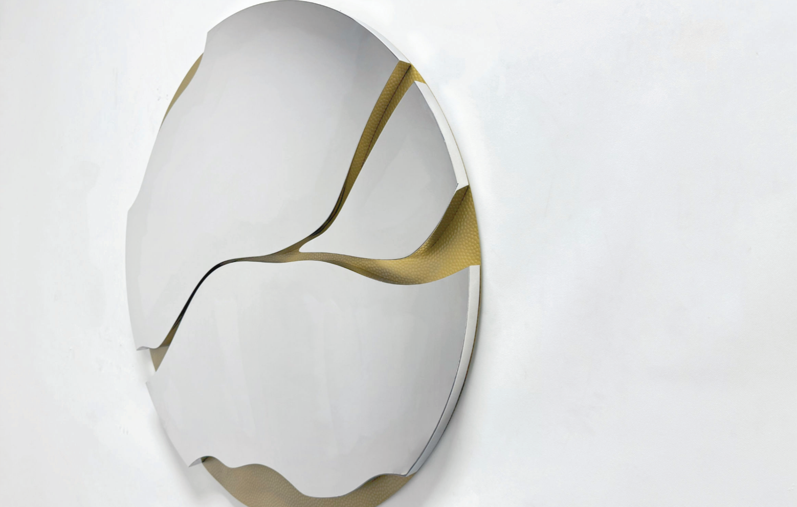 Premium Stainless Steel Wall Art - River Running- Round